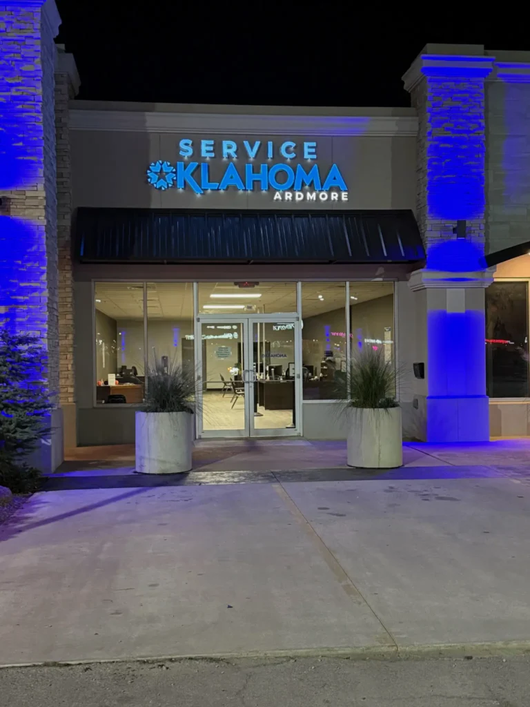 Illuminated Sign for Service Oklahoma in Ardmore: Visibility That Shines